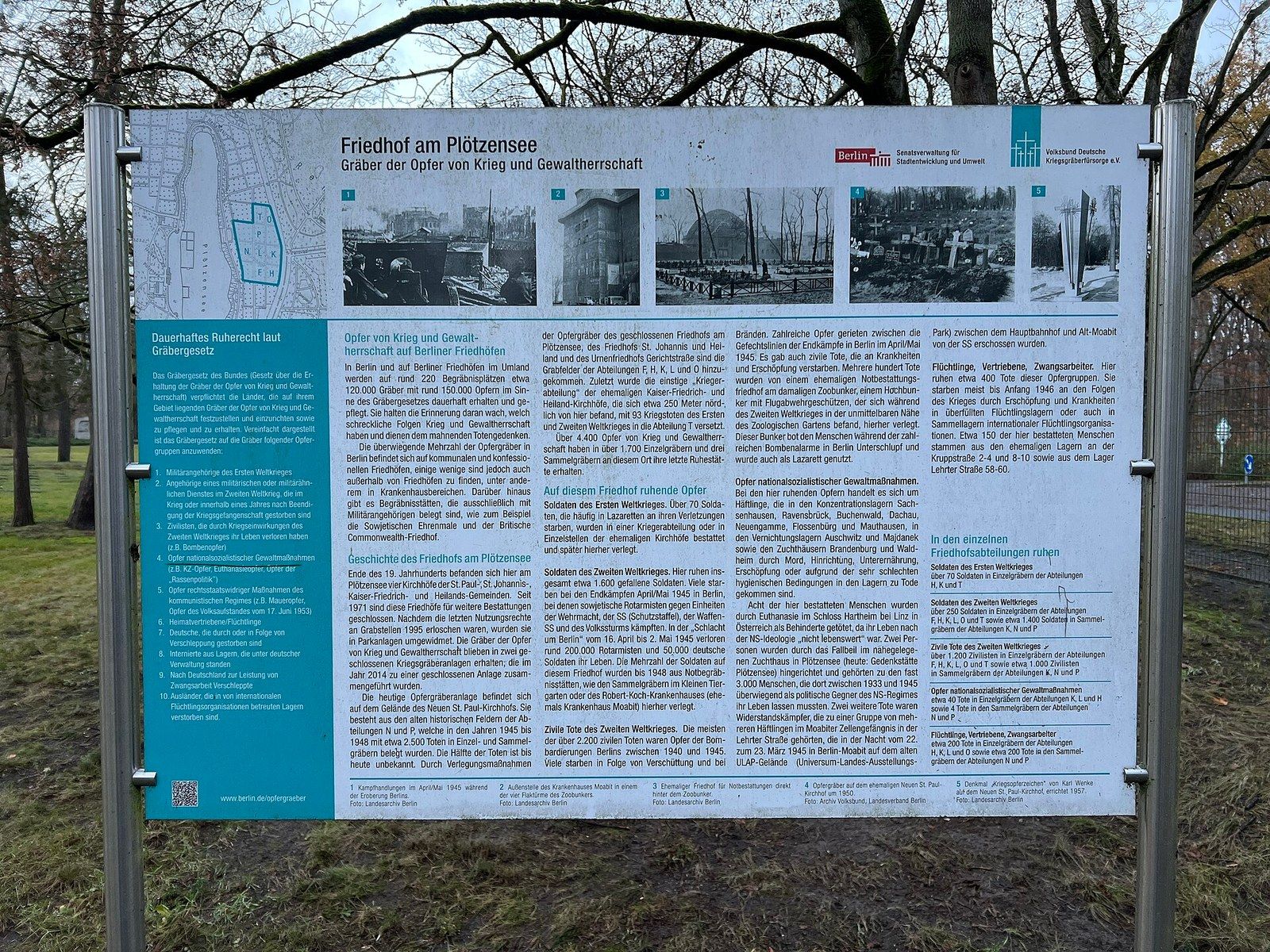 Informationstafel zur Kriegsgräberanlage – Friedhof am Plötzensee